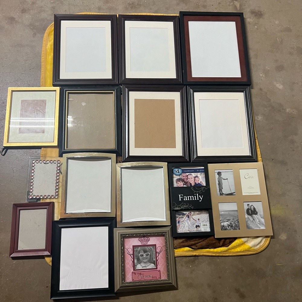 Photo frame bundle